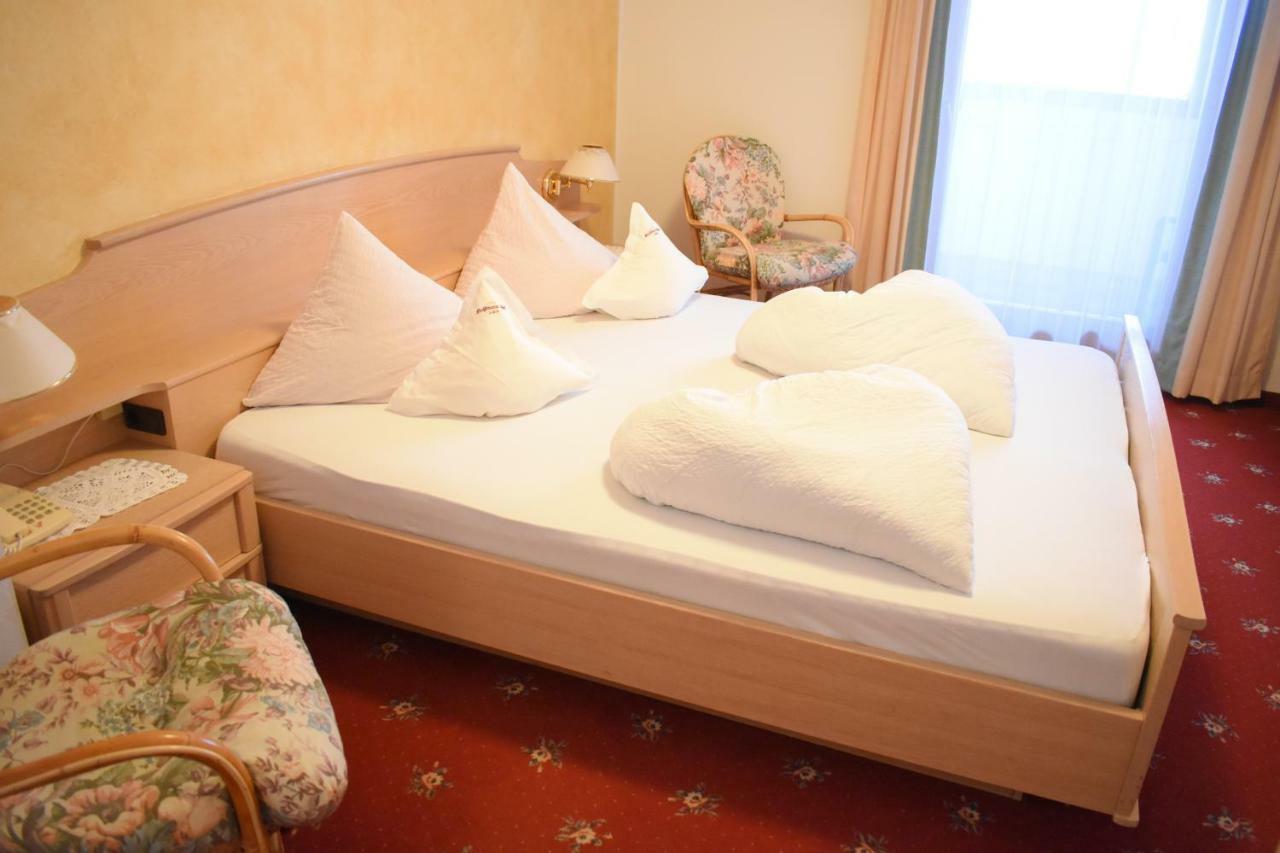 Hotel Nussbaumerhof *** Rodengo Bagian luar foto