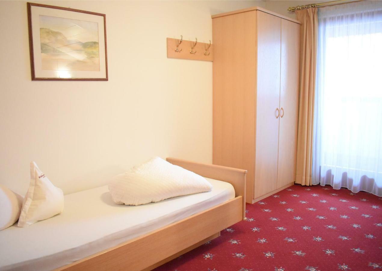 Hotel Nussbaumerhof *** Rodengo Bagian luar foto
