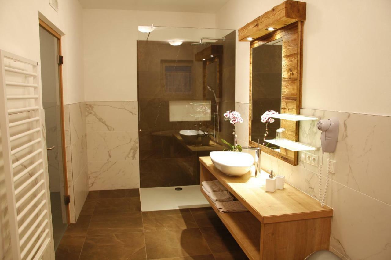 Hotel Nussbaumerhof *** Rodengo Bagian luar foto