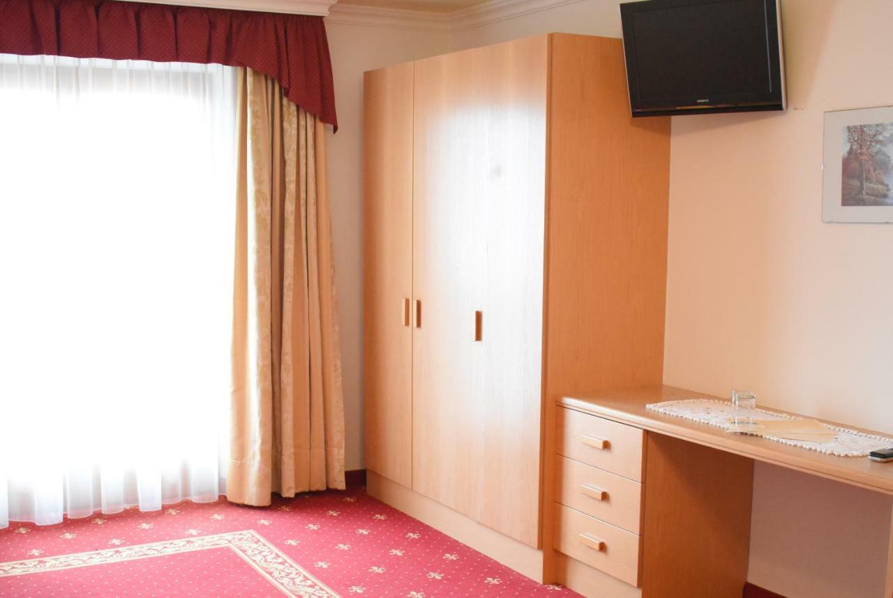 Hotel Nussbaumerhof *** Rodengo Bagian luar foto