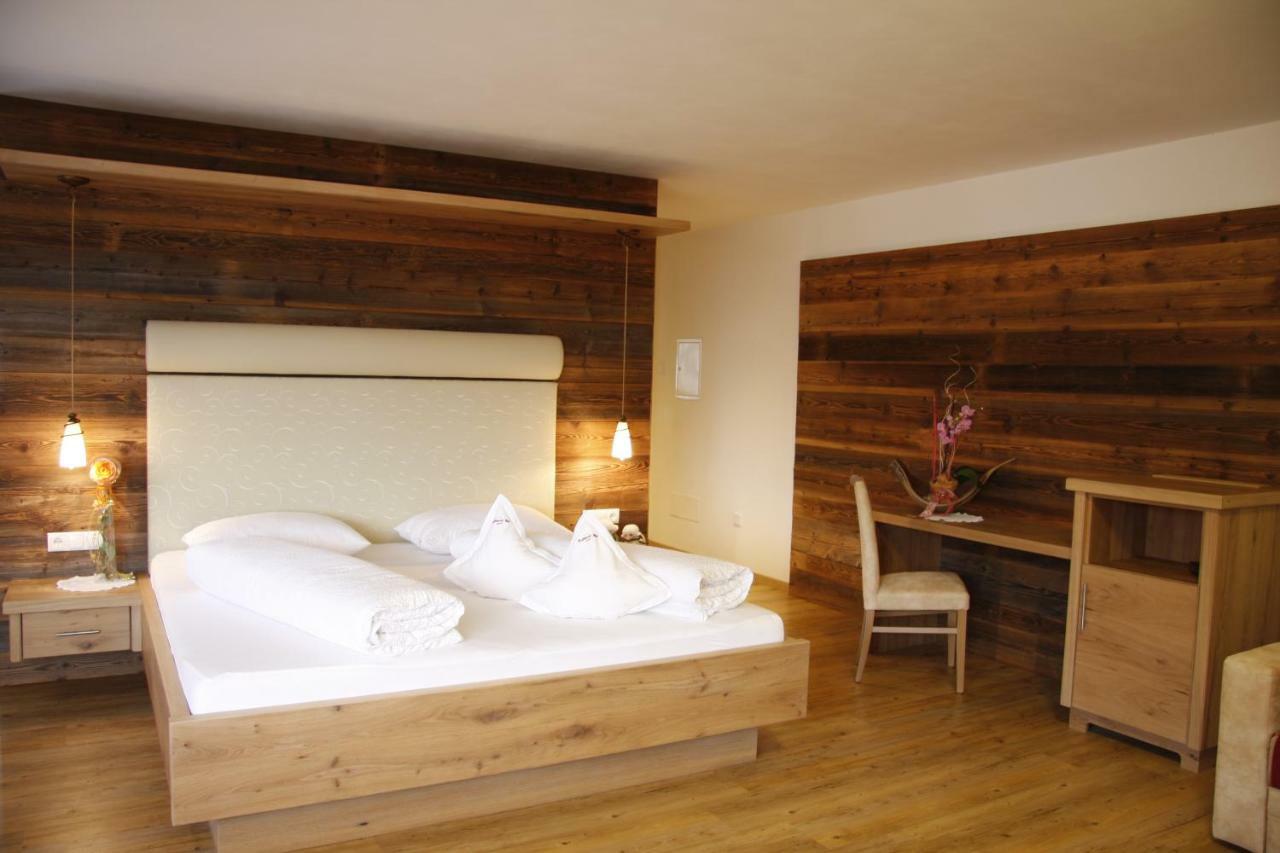 Hotel Nussbaumerhof *** Rodengo Bagian luar foto